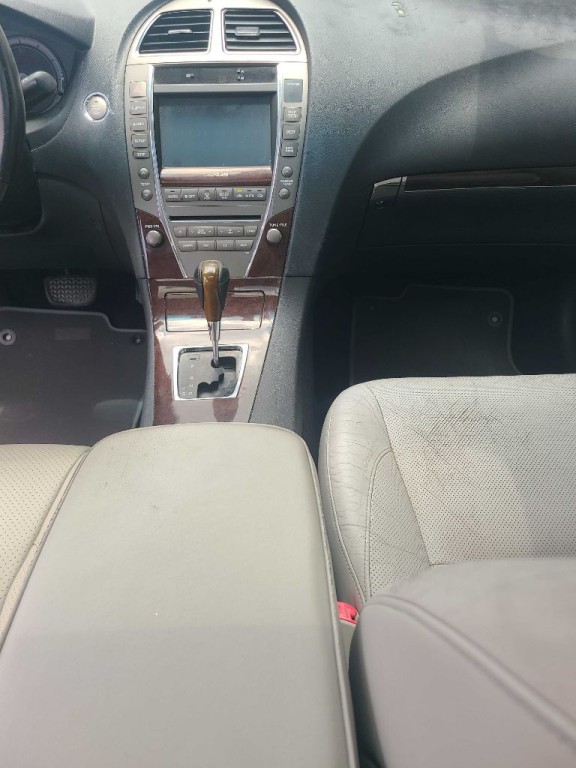 2010 Lexus ES Image 8