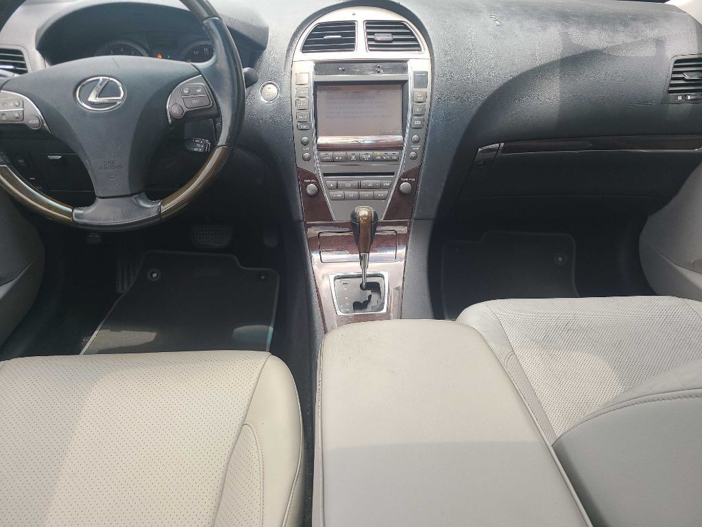 2010 Lexus ES Image 19