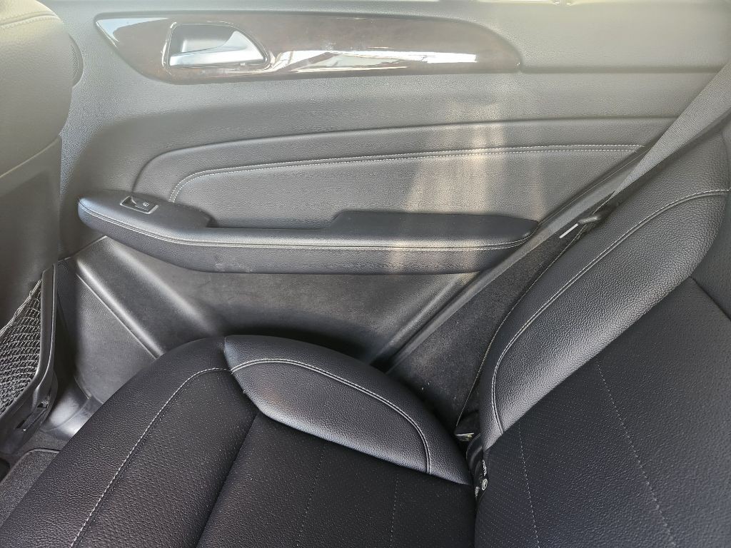2013 Mercedes-Benz M-Class Image 39