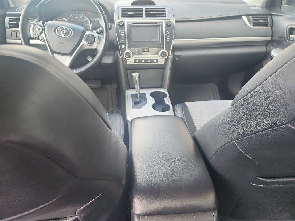2012 Toyota Camry Image 10
