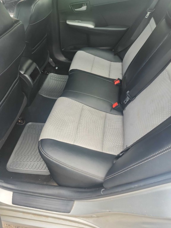 2012 Toyota Camry Image 12