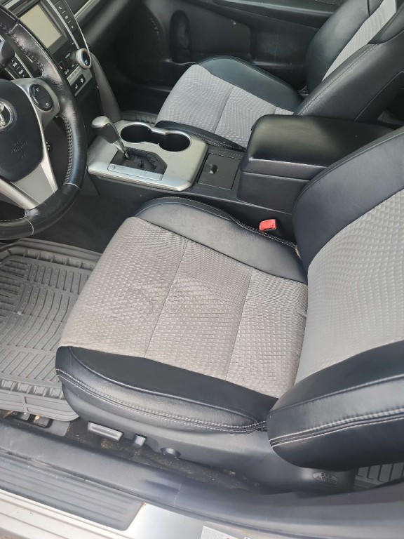 2012 Toyota Camry Image 13