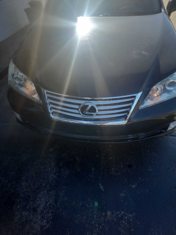 2011 Lexus ES Image 7