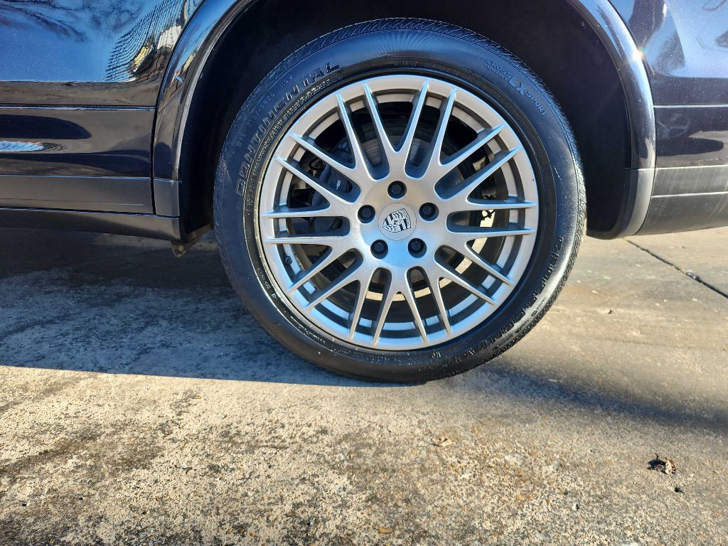 2017 Porsche Cayenne Image 8