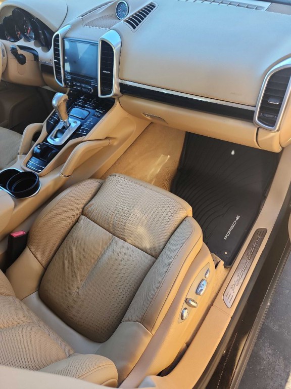 2017 Porsche Cayenne Image 10