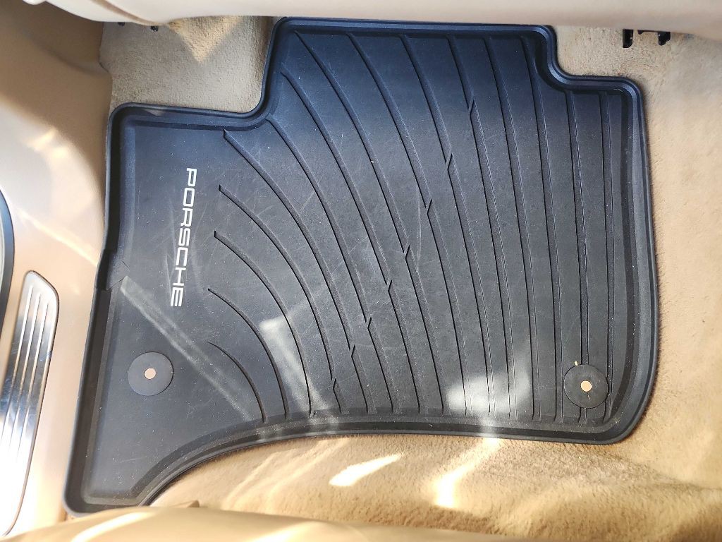 2017 Porsche Cayenne Image 15