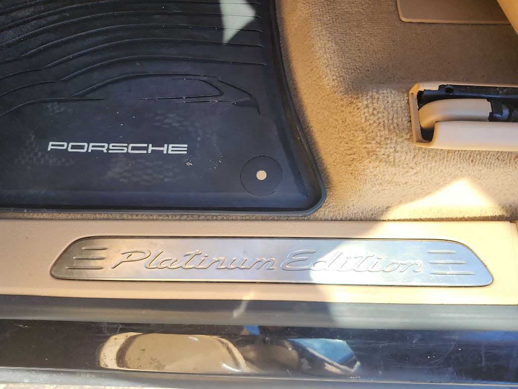 2017 Porsche Cayenne Image 20