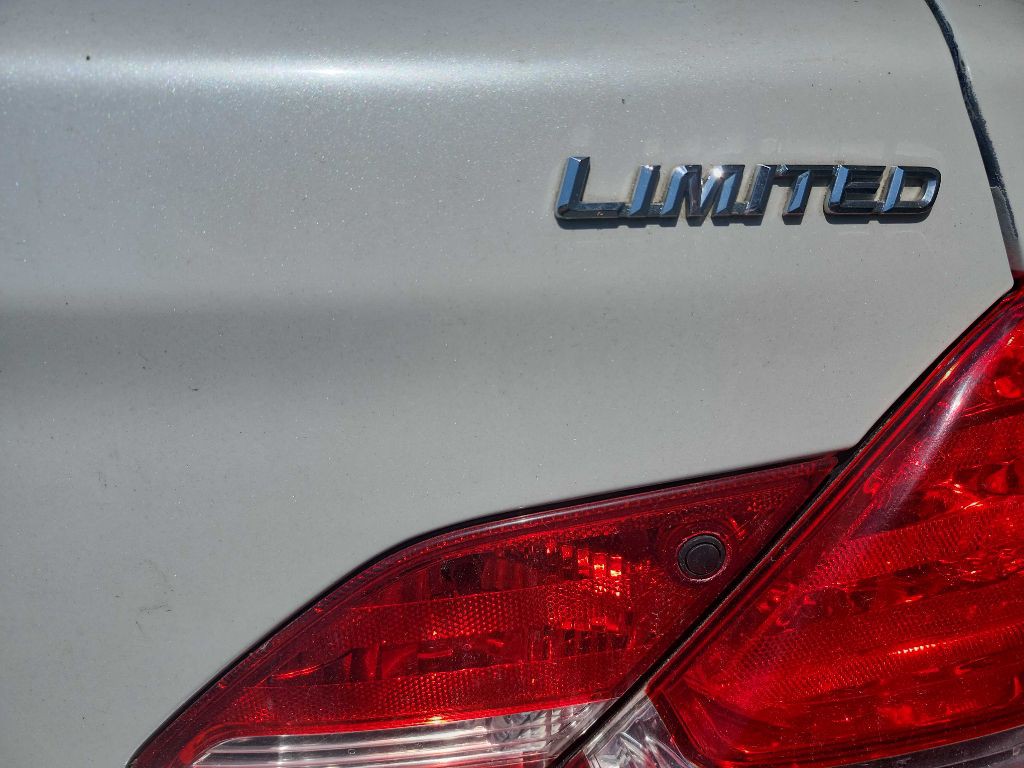 2005 Toyota Avalon Image 4