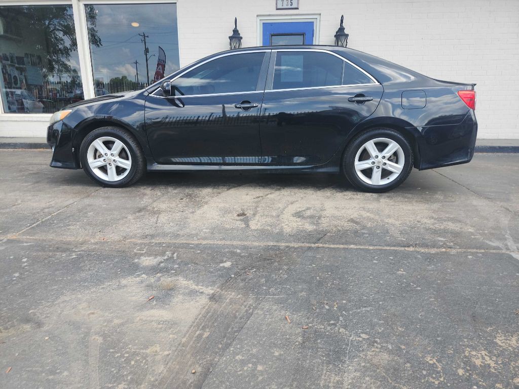 2014 Toyota Camry Image 5