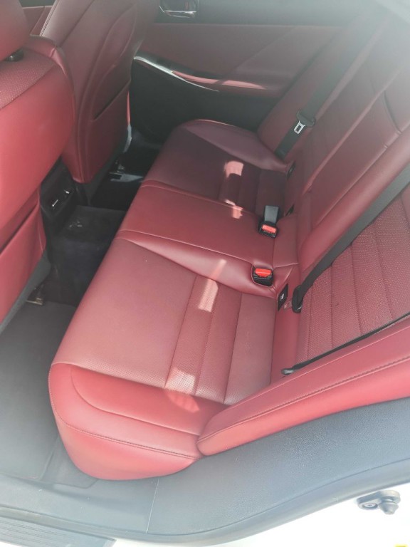 2014 Lexus IS Image 12