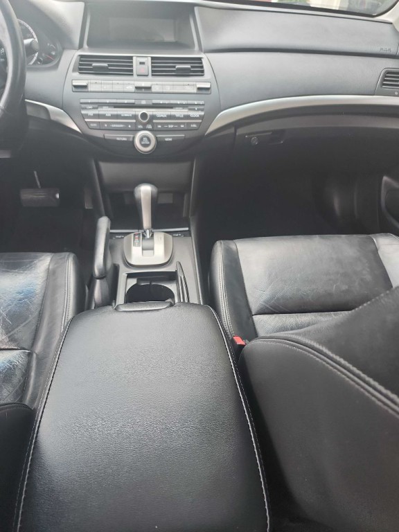 2010 Honda Accord Image 11