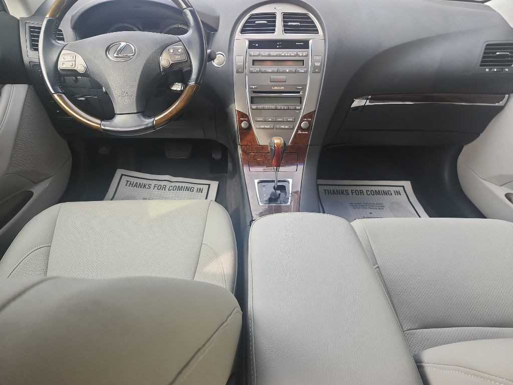 2010 Lexus ES Image 13