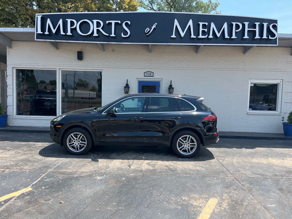 2016 Porsche Cayenne Image 2