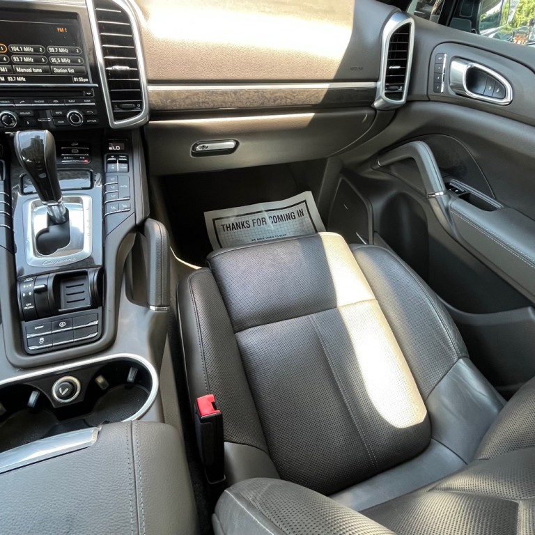 2016 Porsche Cayenne Image 6