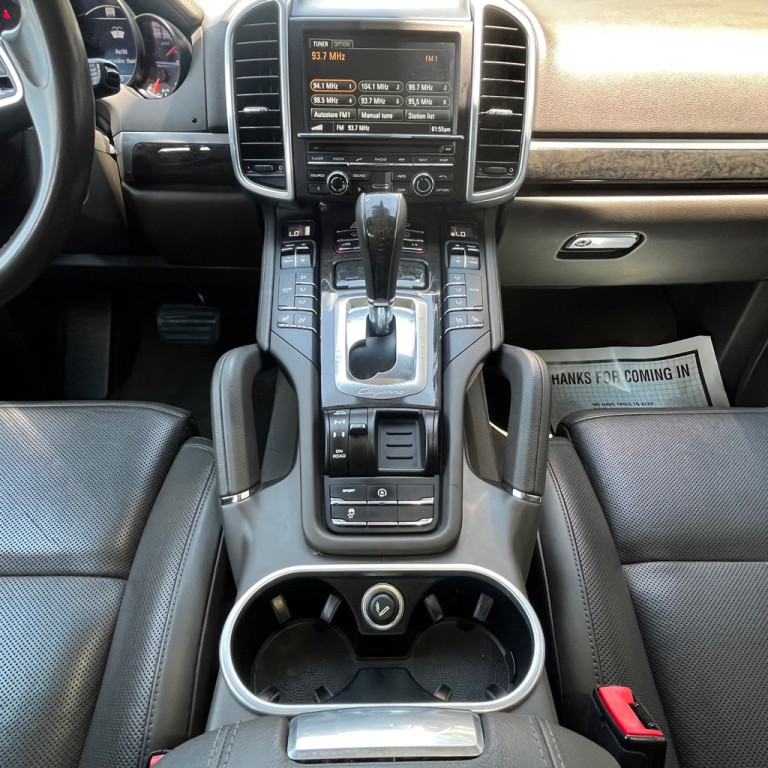 2016 Porsche Cayenne Image 7