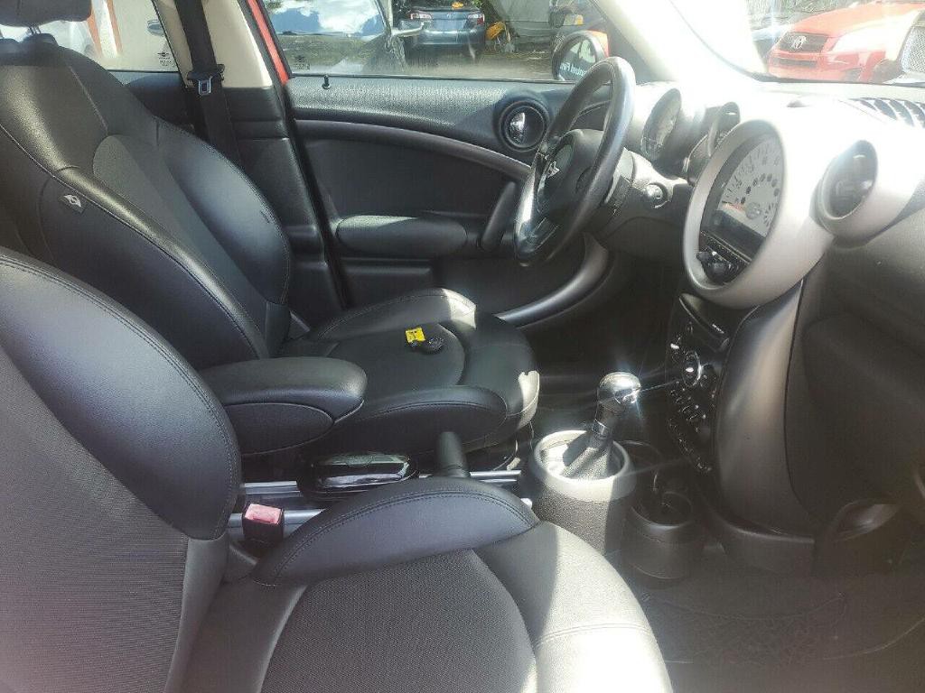 2012 MINI Countryman Image 17
