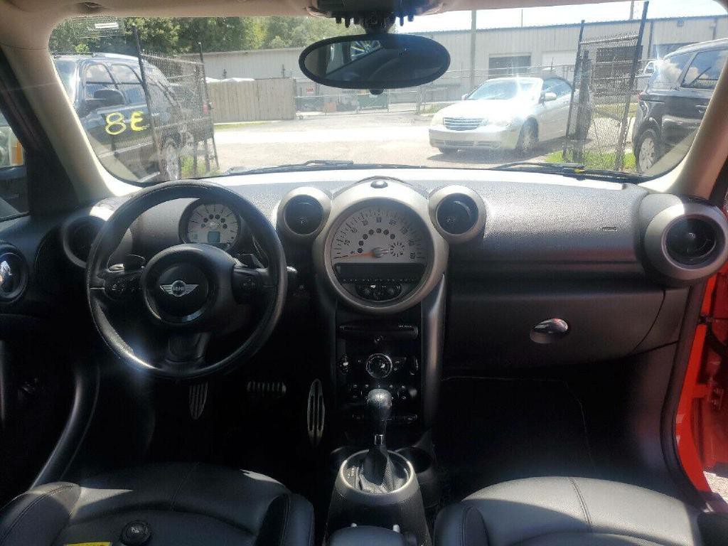 2012 MINI Countryman Image 22