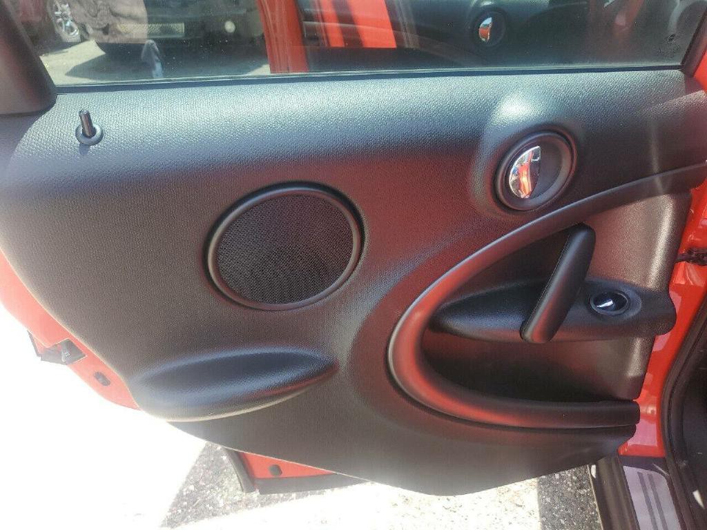 2012 MINI Countryman Image 25
