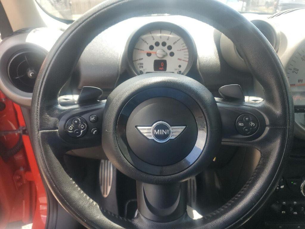 2012 MINI Countryman Image 30