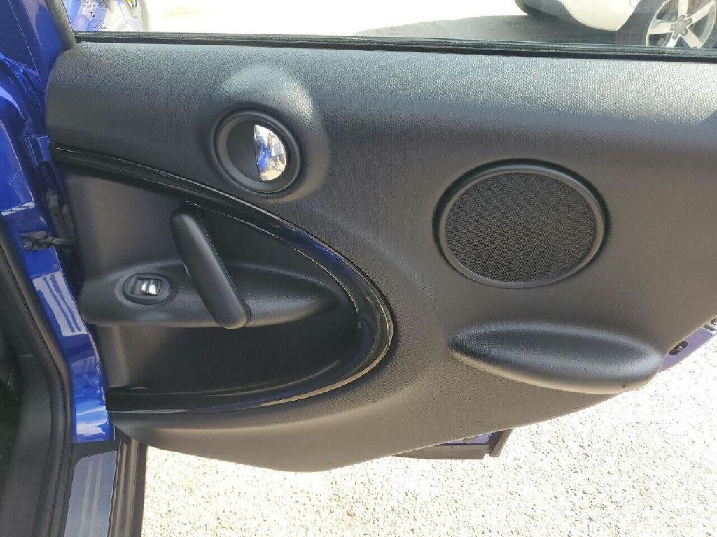 2015 MINI Countryman Image 15