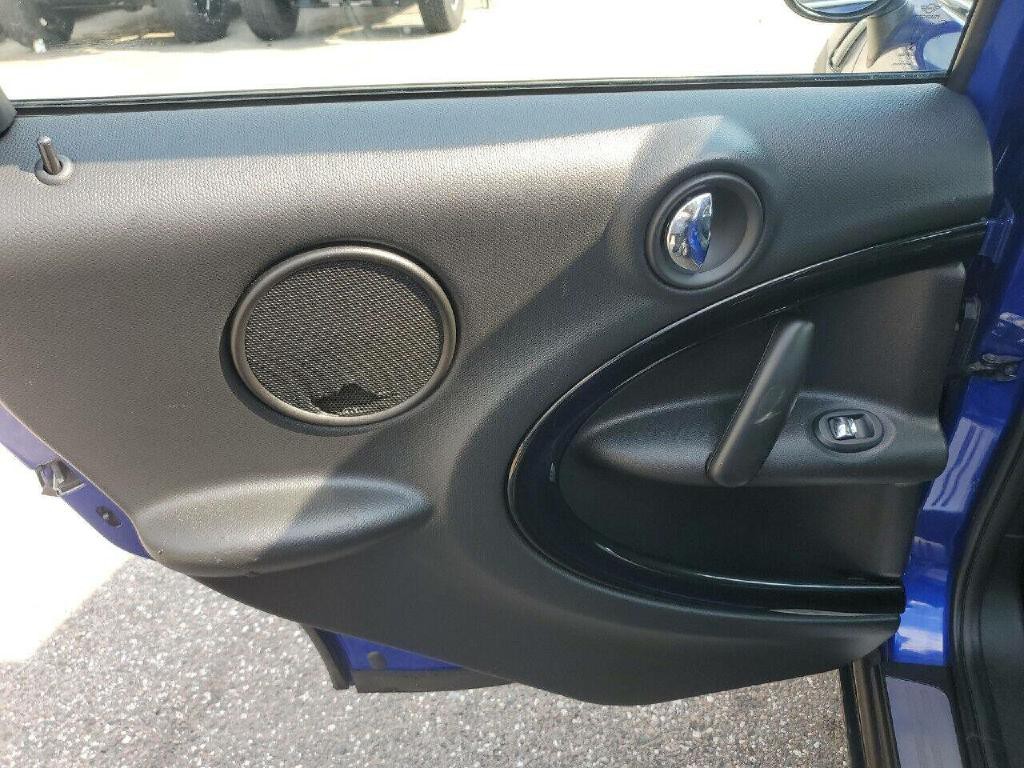 2015 MINI Countryman Image 21