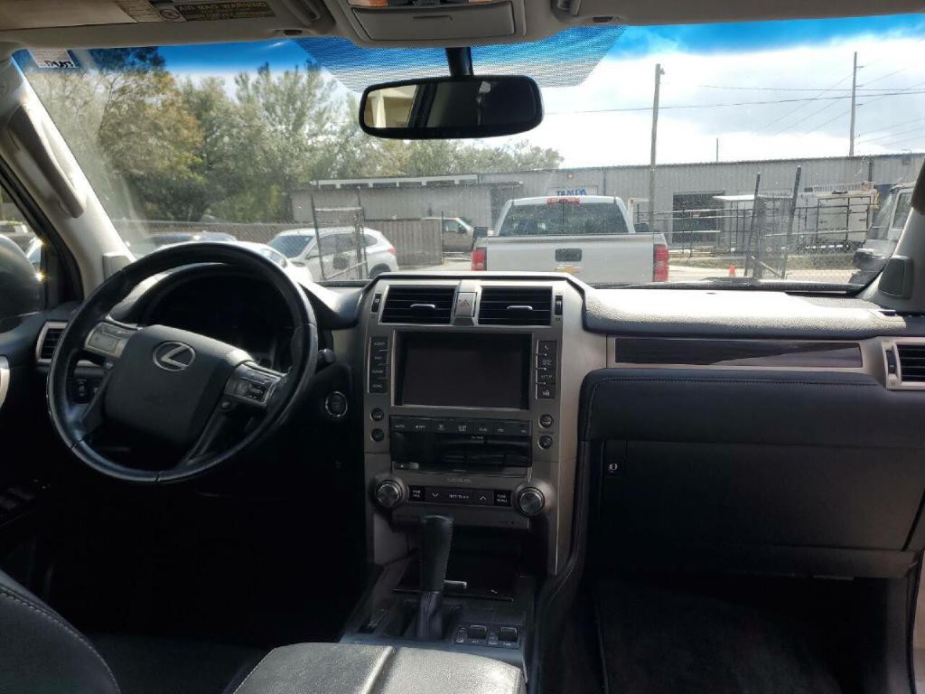 2014 Lexus GX 460 Image 14