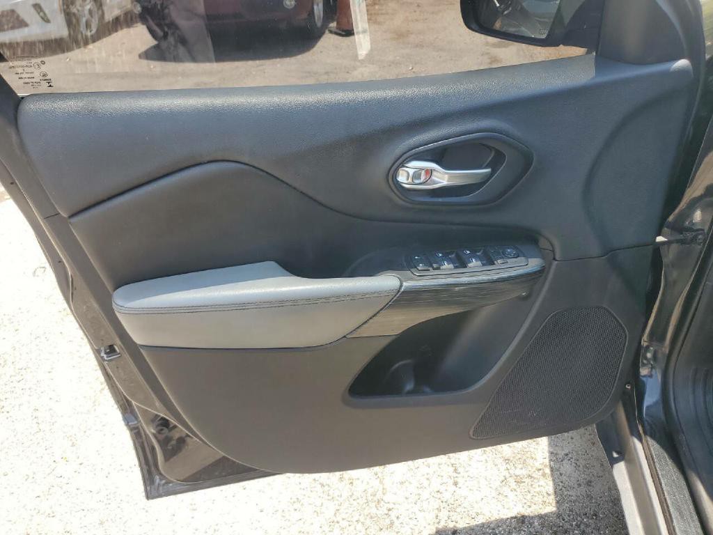 2014 Jeep Cherokee Image 19