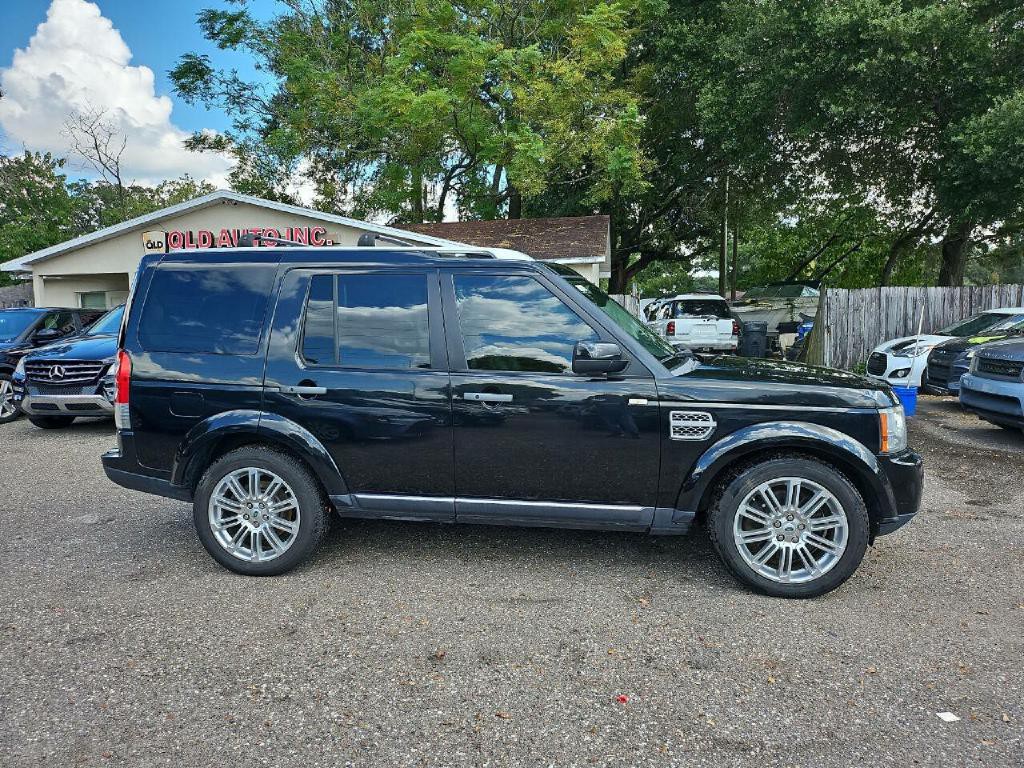 2011 Land Rover LR4 Image 10
