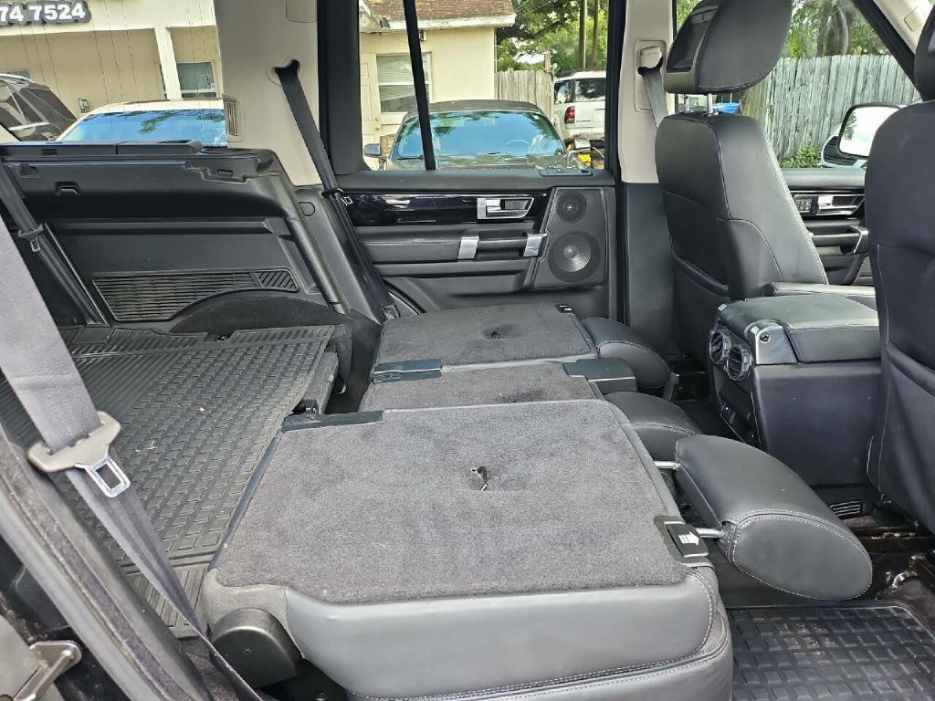 2011 Land Rover LR4 Image 15