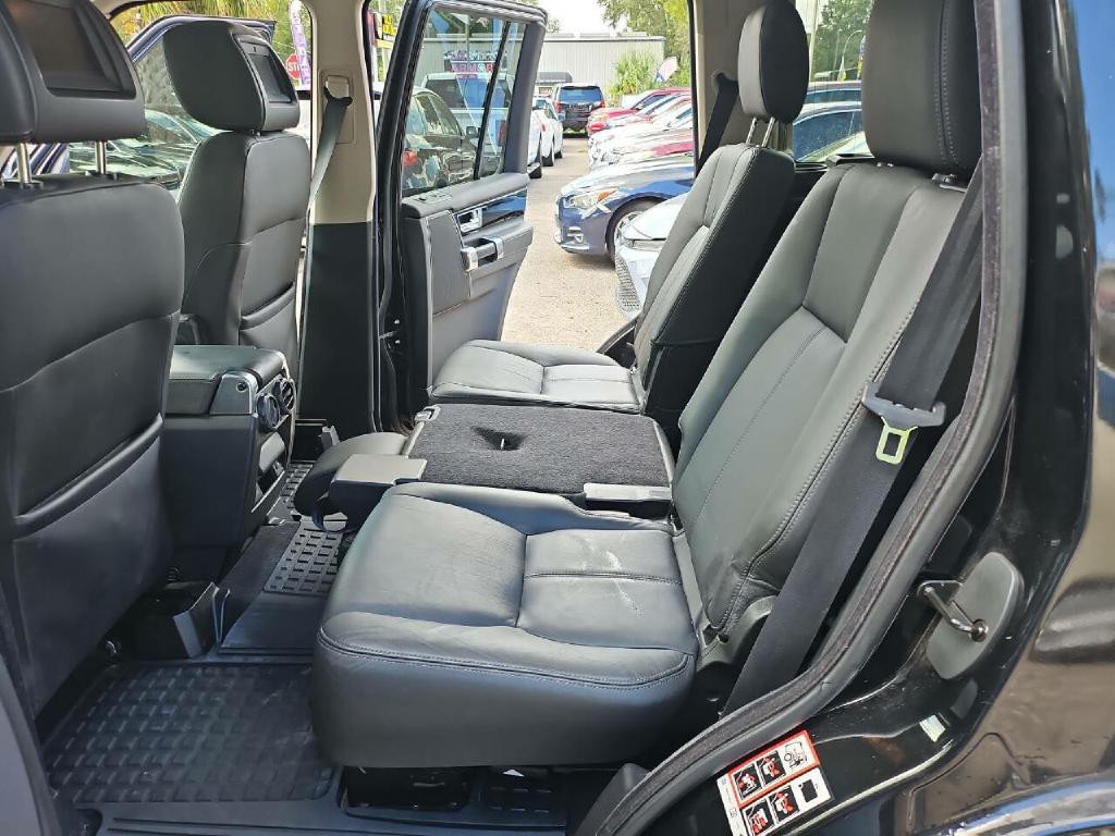 2011 Land Rover LR4 Image 17