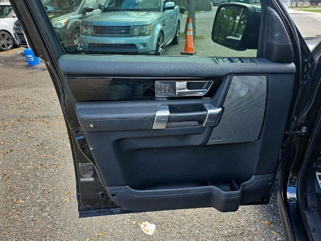 2011 Land Rover LR4 Image 19