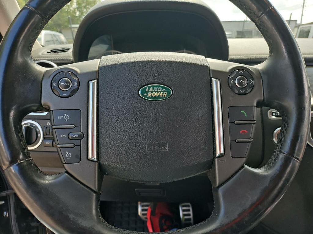 2011 Land Rover LR4 Image 21