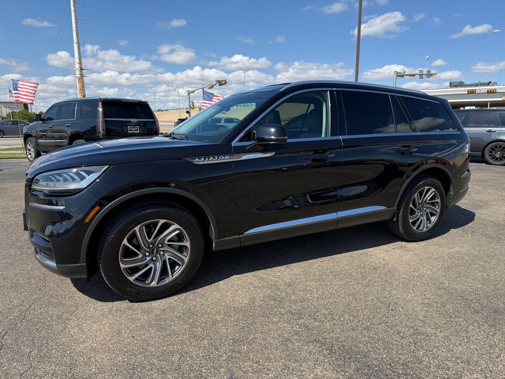 2022 Lincoln Aviator Image 5