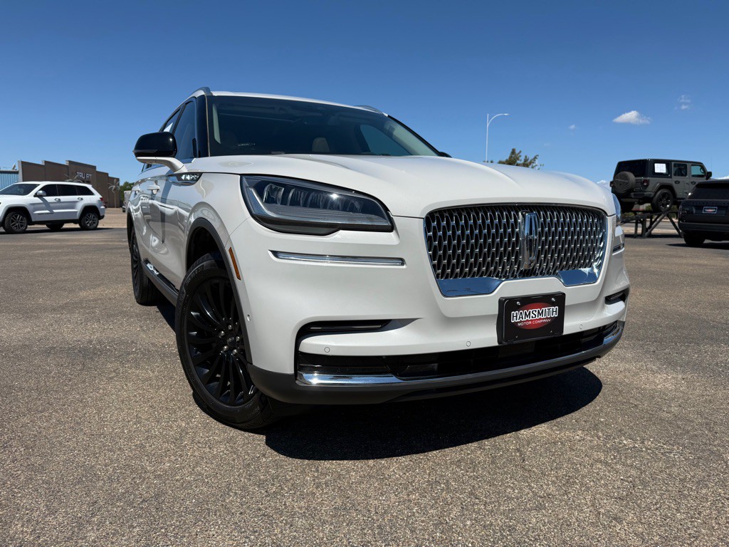 2022 Lincoln Aviator Image 3