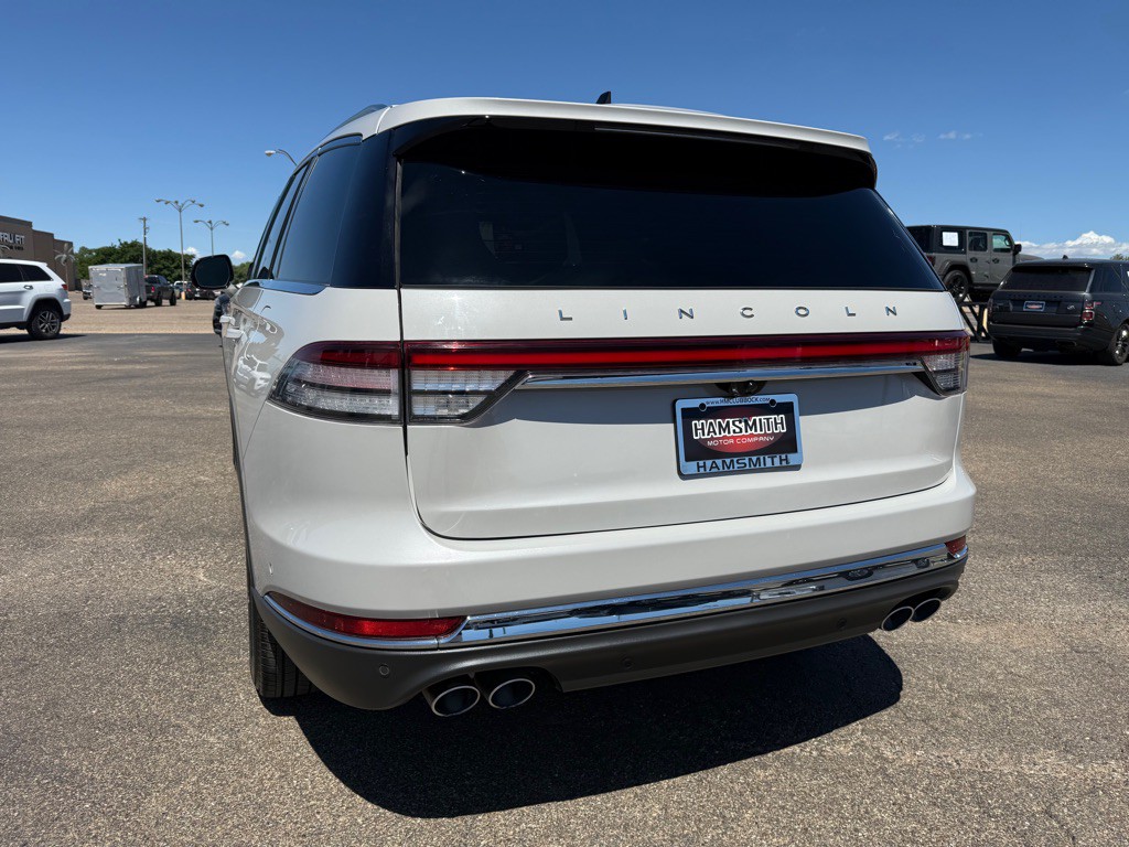 2022 Lincoln Aviator Image 4