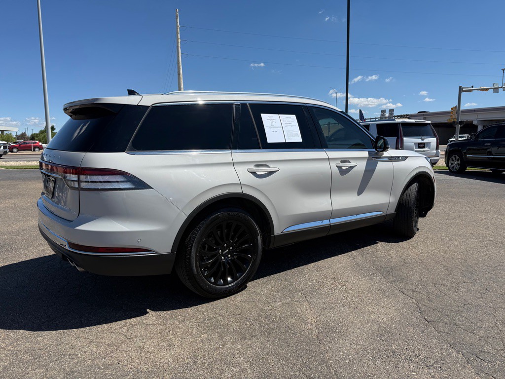 2022 Lincoln Aviator Image 8