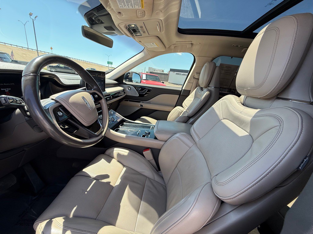 2022 Lincoln Aviator Image 9