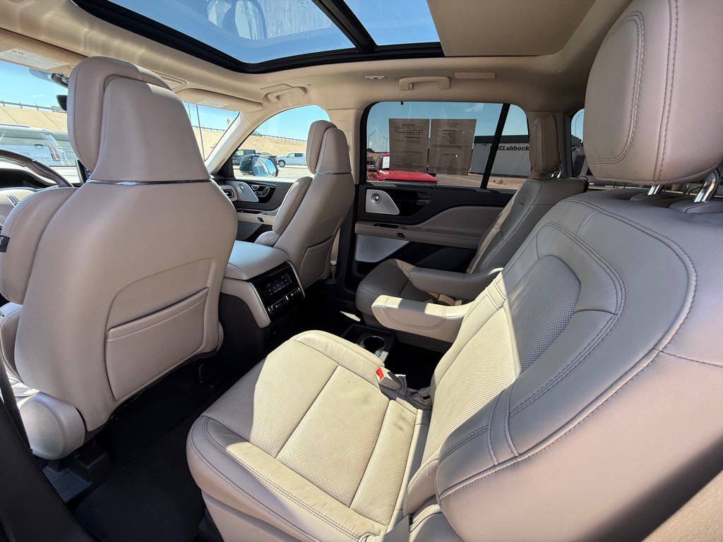 2022 Lincoln Aviator Image 13