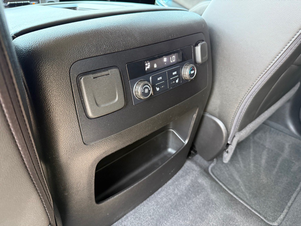 2020 Chevrolet Tahoe Image 16