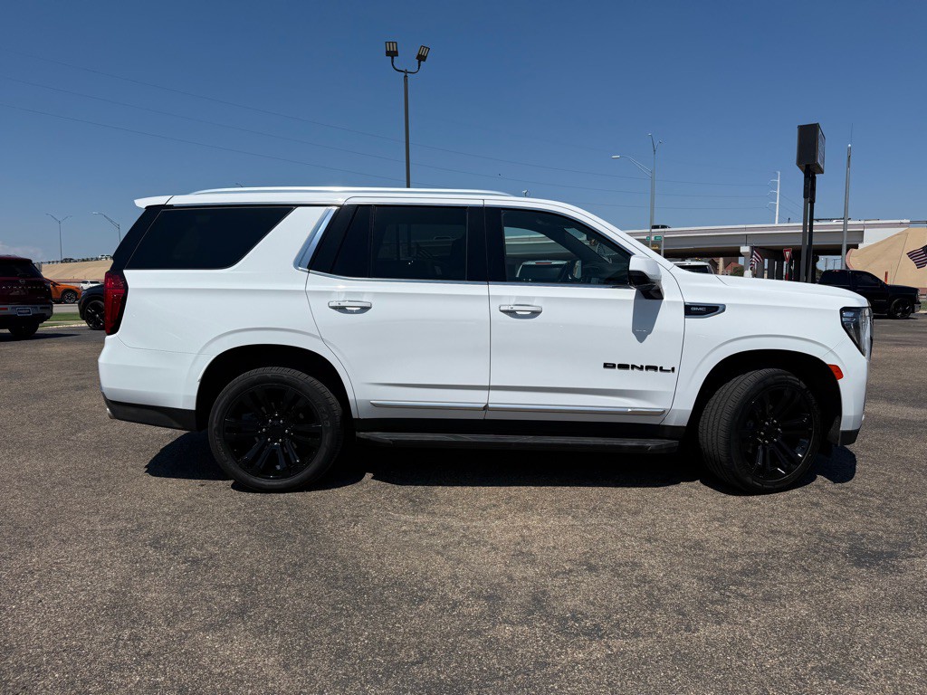 2021 GMC Yukon Image 4
