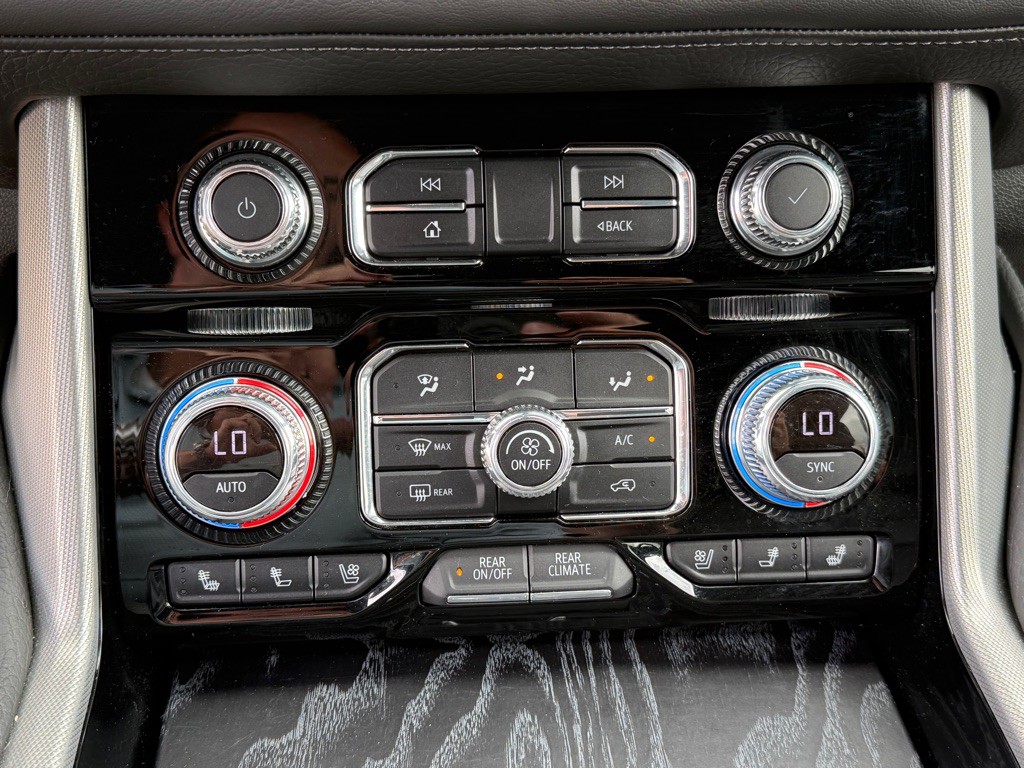 2021 GMC Yukon Image 20