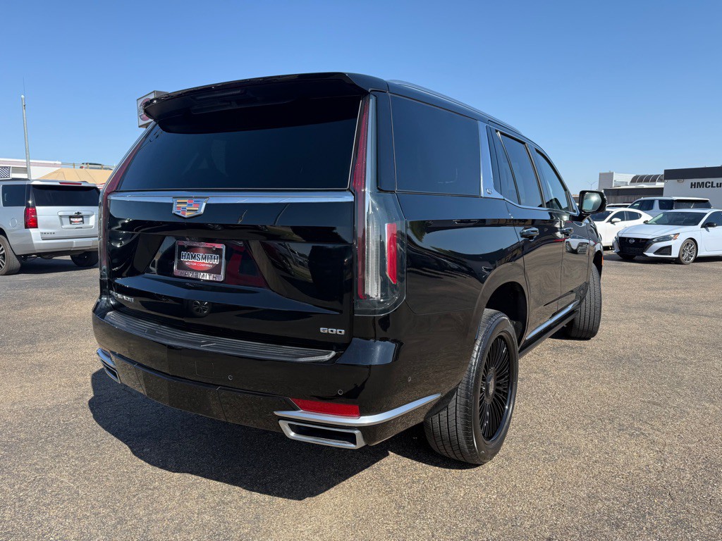 2022 Cadillac Escalade Image 3