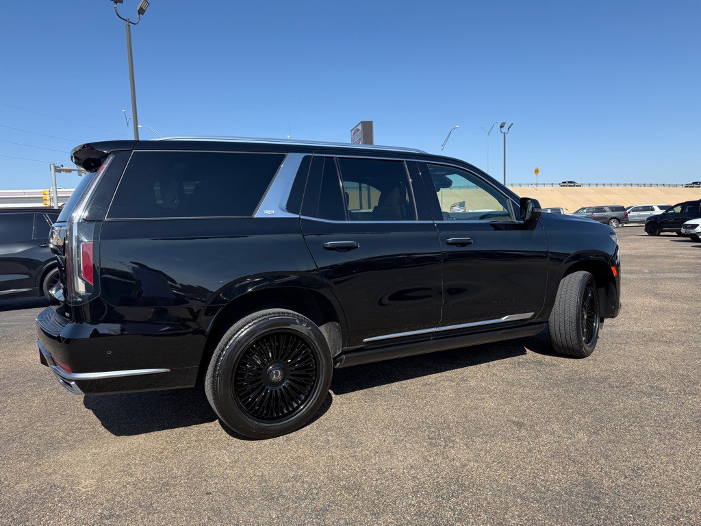 2022 Cadillac Escalade Image 4