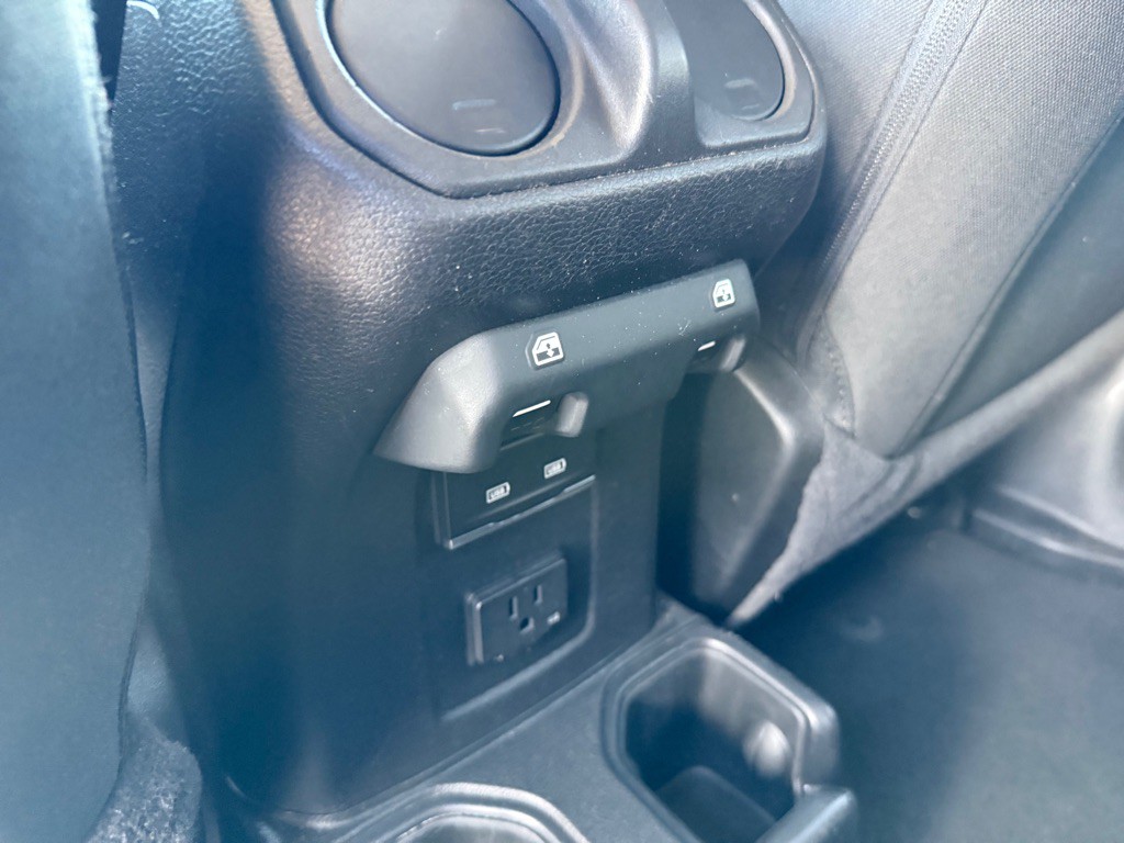 2023 Jeep Wrangler Image 19