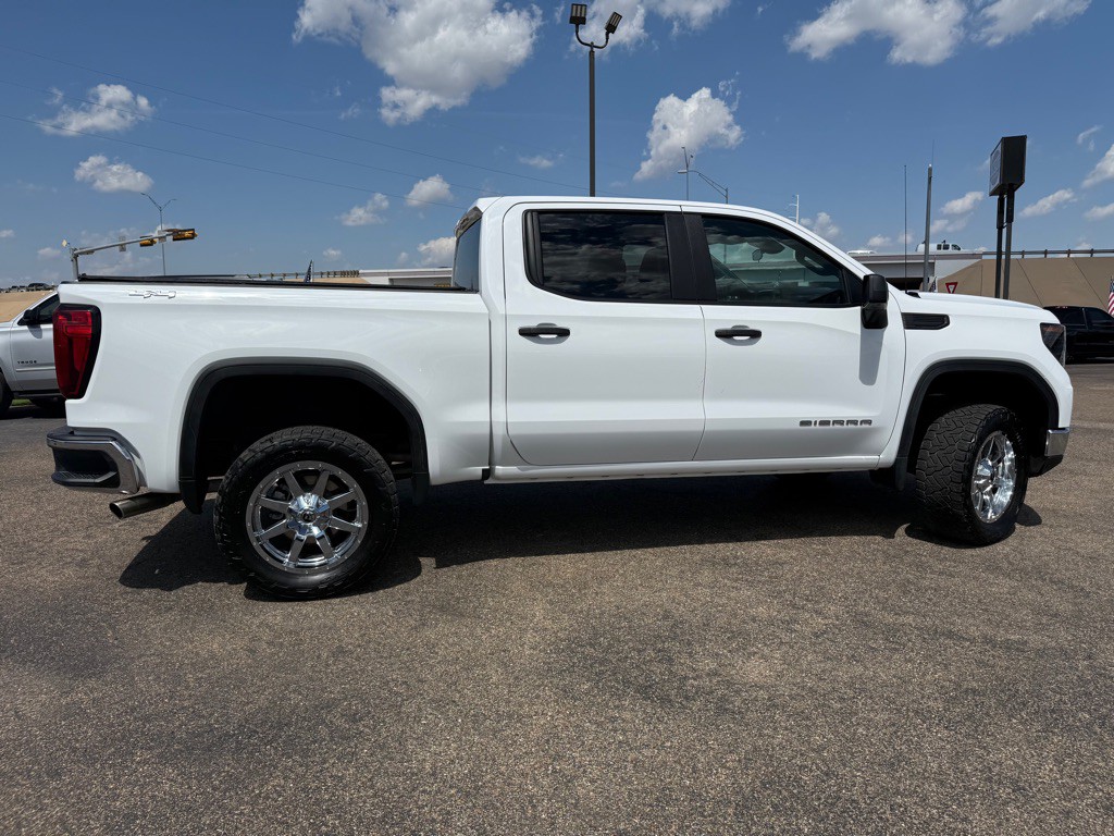 2024 GMC Sierra Image 4
