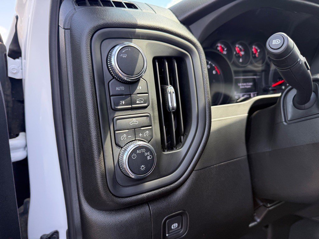 2024 GMC Sierra Image 10