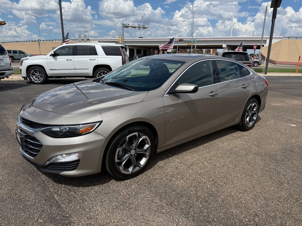 2023 Chevrolet Malibu Image 3