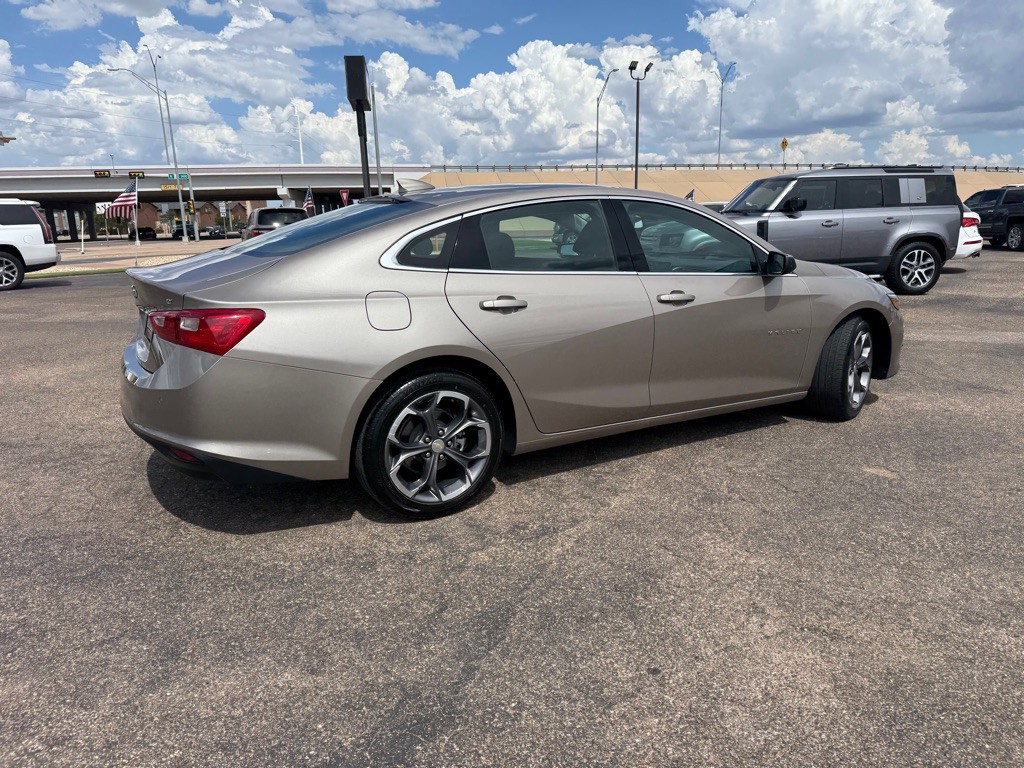 2023 Chevrolet Malibu Image 10