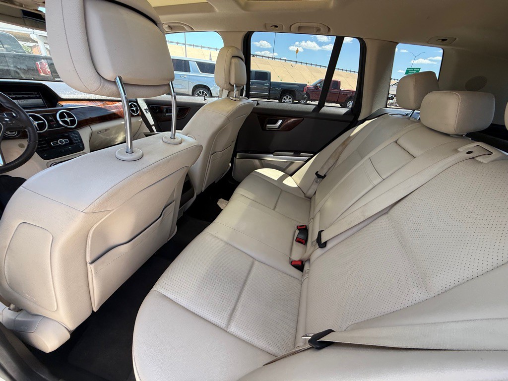 2014 Mercedes-Benz GLK-Class Image 11