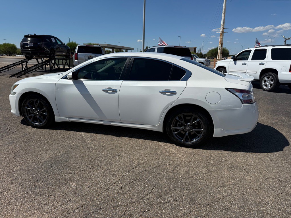 2012 Nissan Maxima Image 8